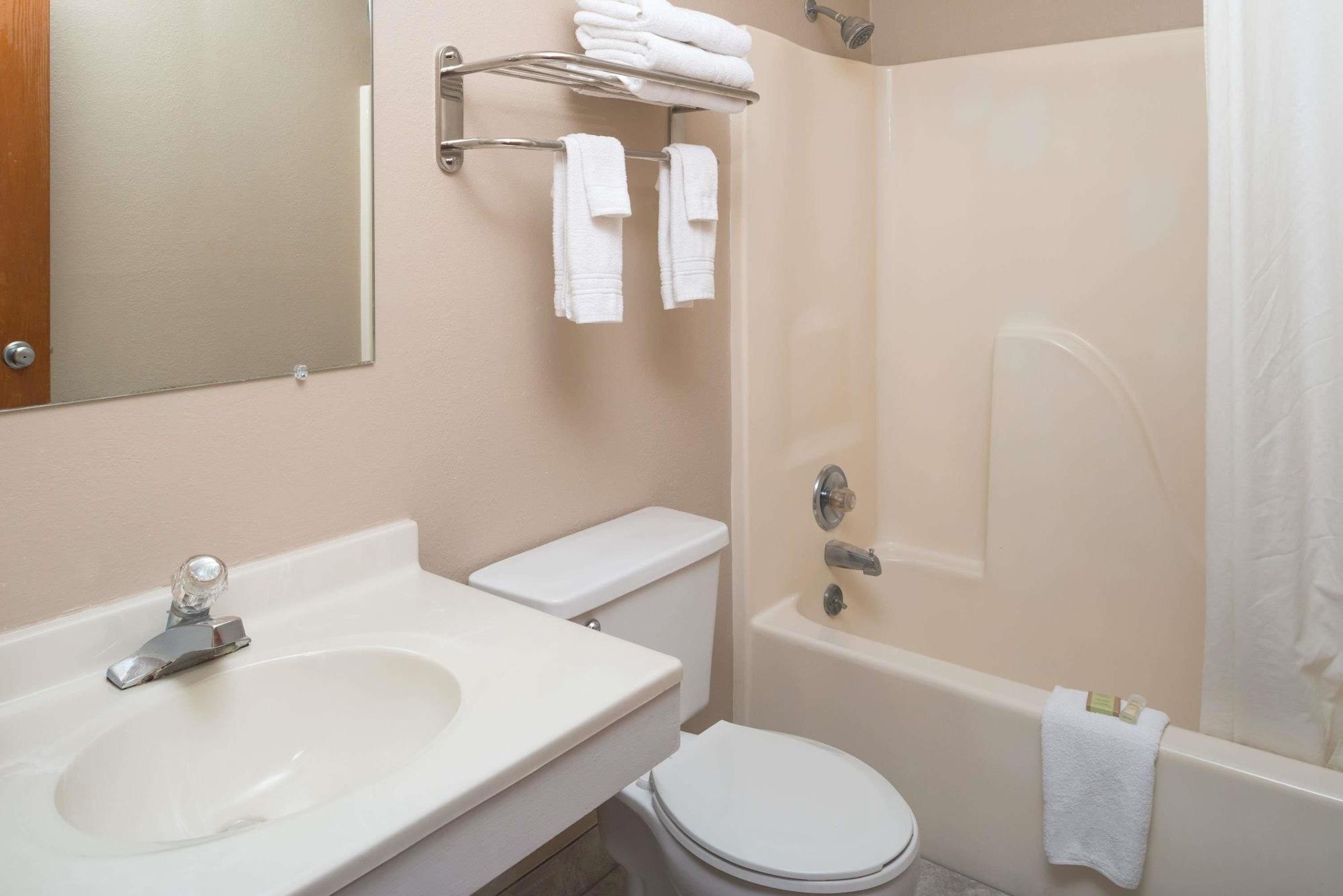 Super 8 By Wyndham Omaha Ne Ξενοδοχείο Εξωτερικό φωτογραφία